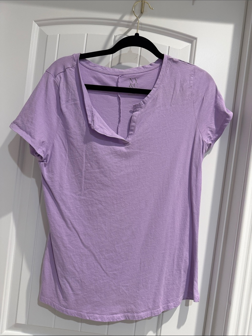 New York & Company Lavender Split V Short Sleeve Tee
